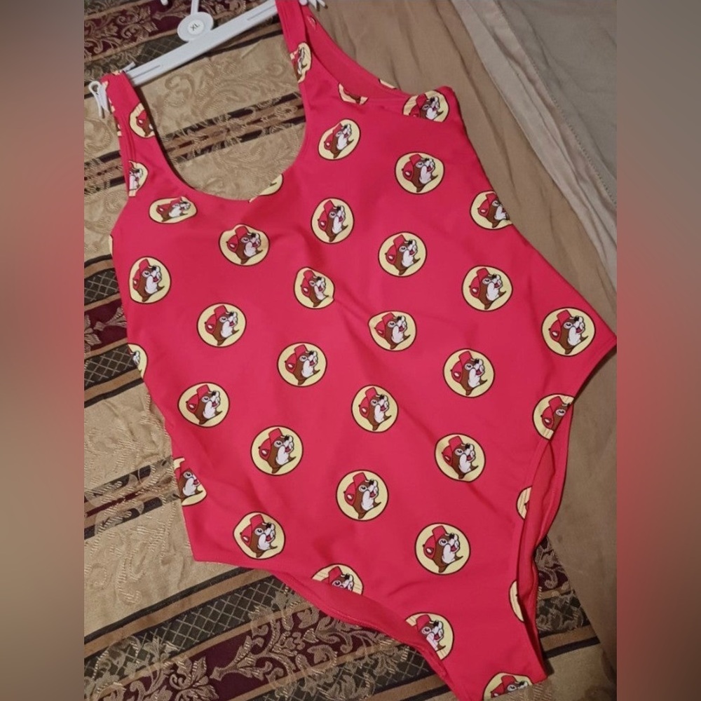 NWT Buc-ee’s women’s swimsuit